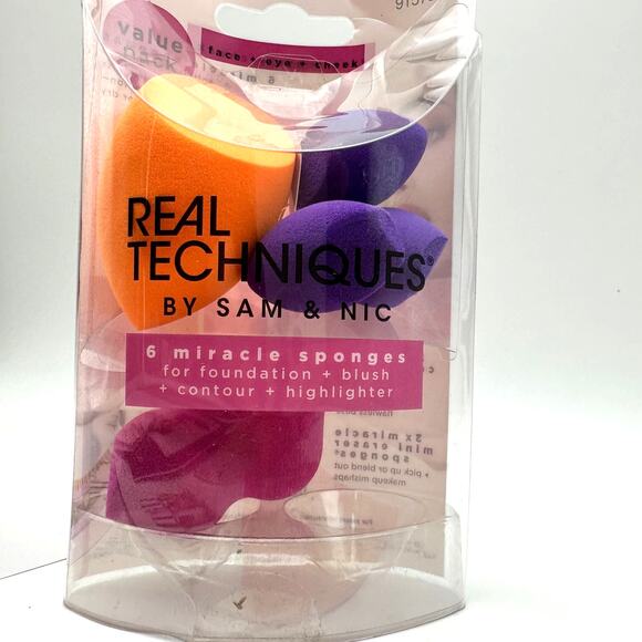 Real Techniques Miracle Sponges and Foundation Samples - Picture 2 of 8